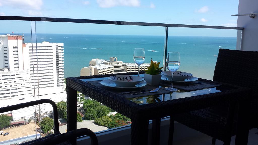 The Cliff Residence Condo Pattaya Værelse billede