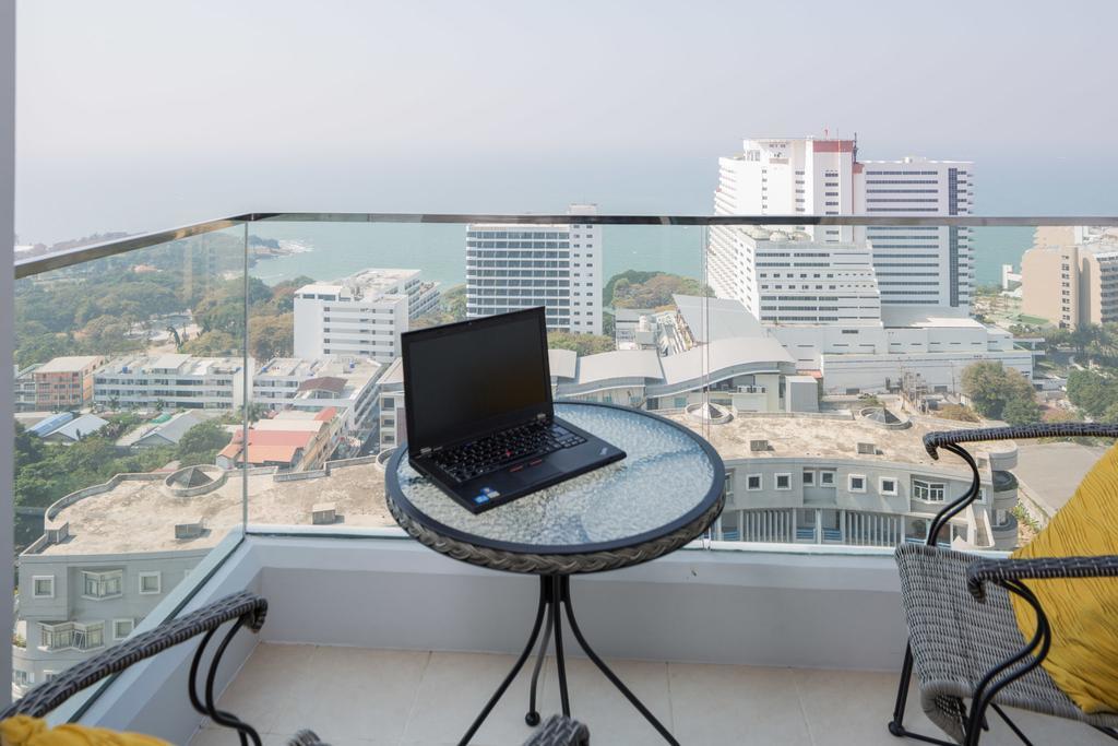 The Cliff Residence Condo Pattaya Værelse billede